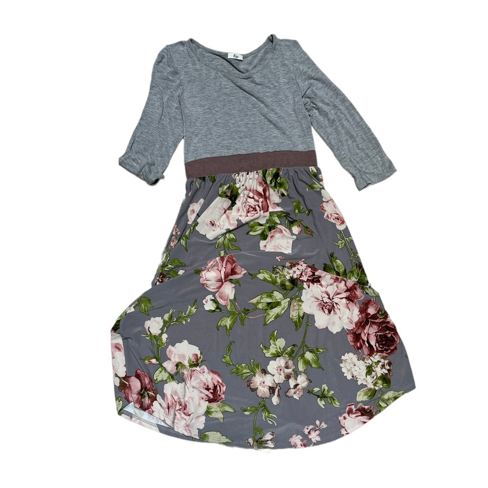 Mid length floral dress! Mid sleeve and super comfy!